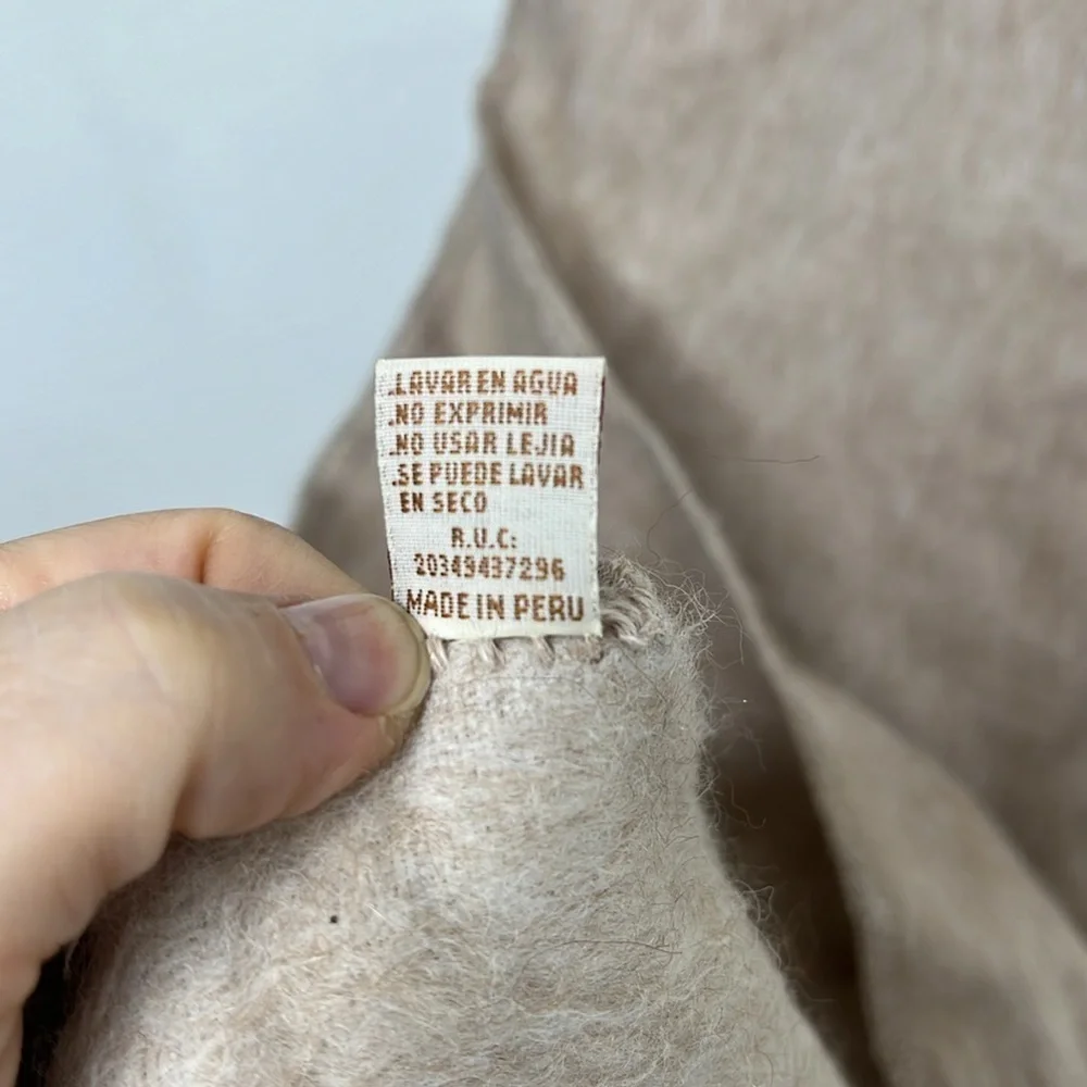 Alpaca Camargo Tan Fringe Peruvian Scarf - Picture 4 of 5